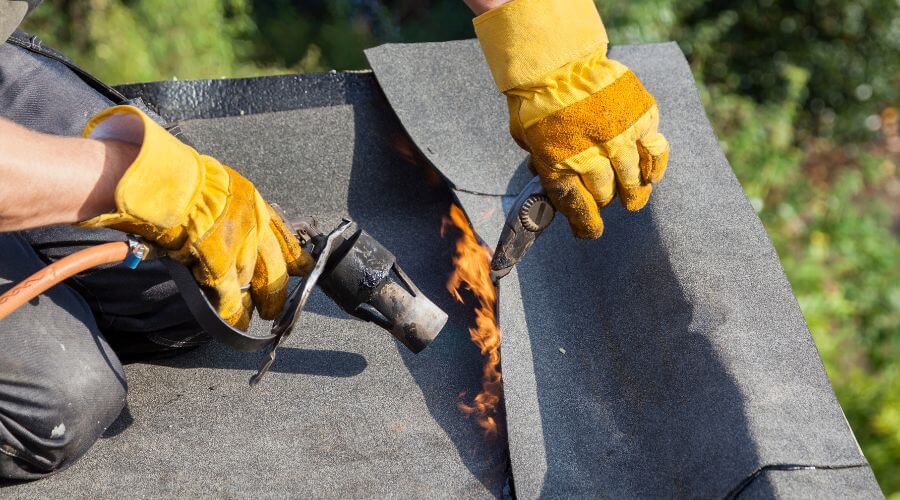Expert Emergency Roof Repairs services in Decker, MI